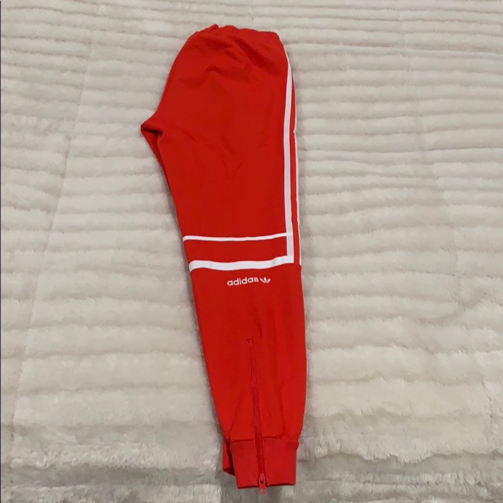 Adidas - Picture 2 of 5